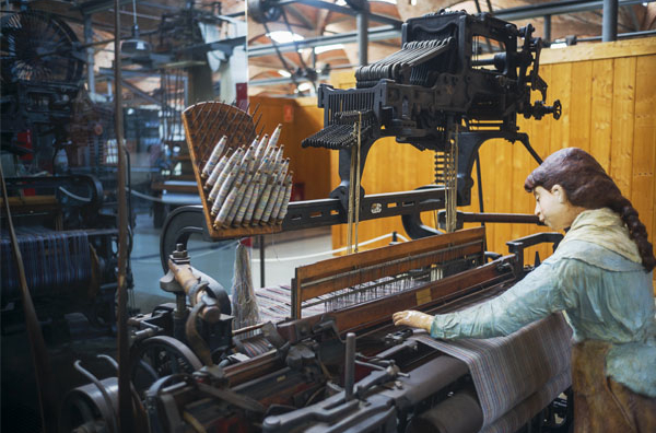 La fábrica textil - Museu Nacional la Ciència i la Tècnica de - MNACTEC
